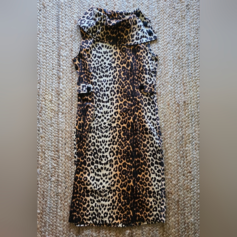 Voodoo Vixen | Leopard Print PinUp Dress with High Collar - Picture 4 of 12
